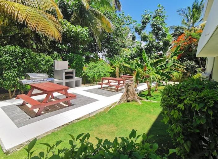 Caribbean Studios Tropicana With Pool - Playa Los Corales Пунта Кана Екстериор снимка