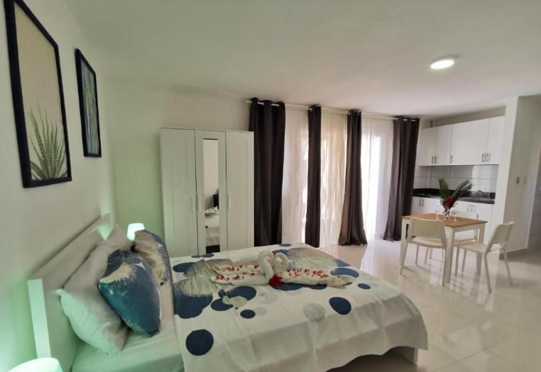Caribbean Studios Tropicana With Pool - Playa Los Corales Пунта Кана Екстериор снимка