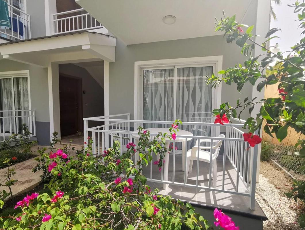 Caribbean Studios Tropicana With Pool - Playa Los Corales Пунта Кана Екстериор снимка